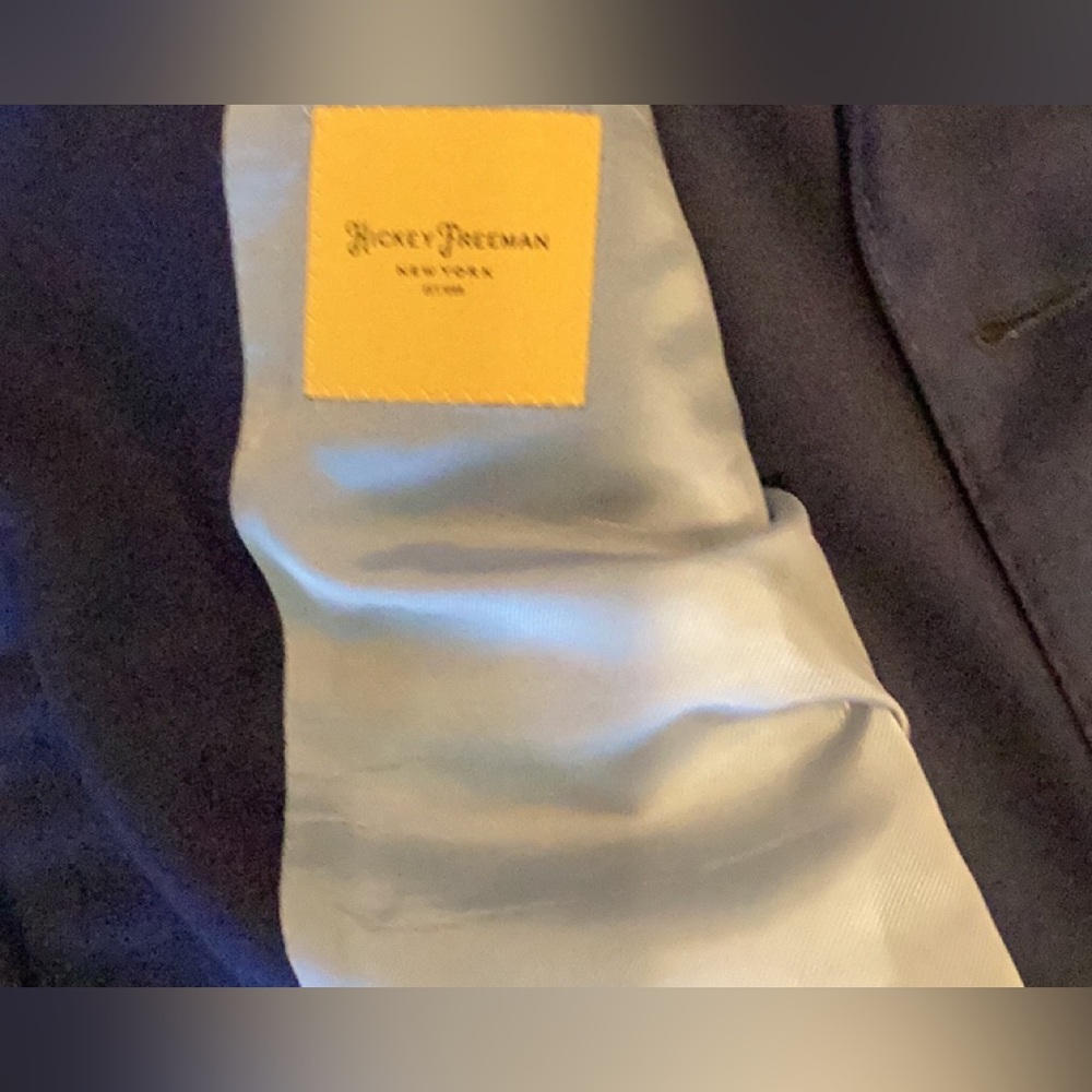 Hicky Freeman !!Worn once !! Grab this beautiful Suit before its gone !!!!!!